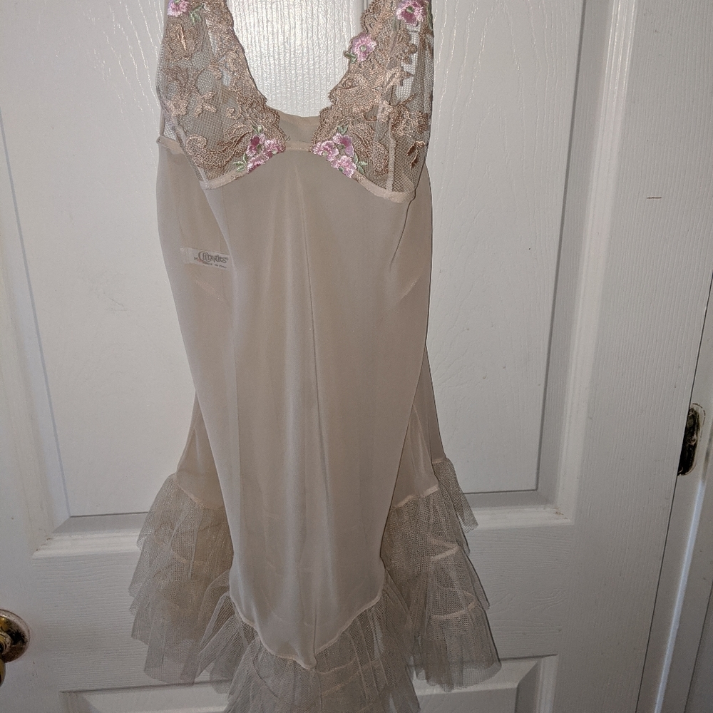 Christies beige lace/tulle short nightie 36/Medium